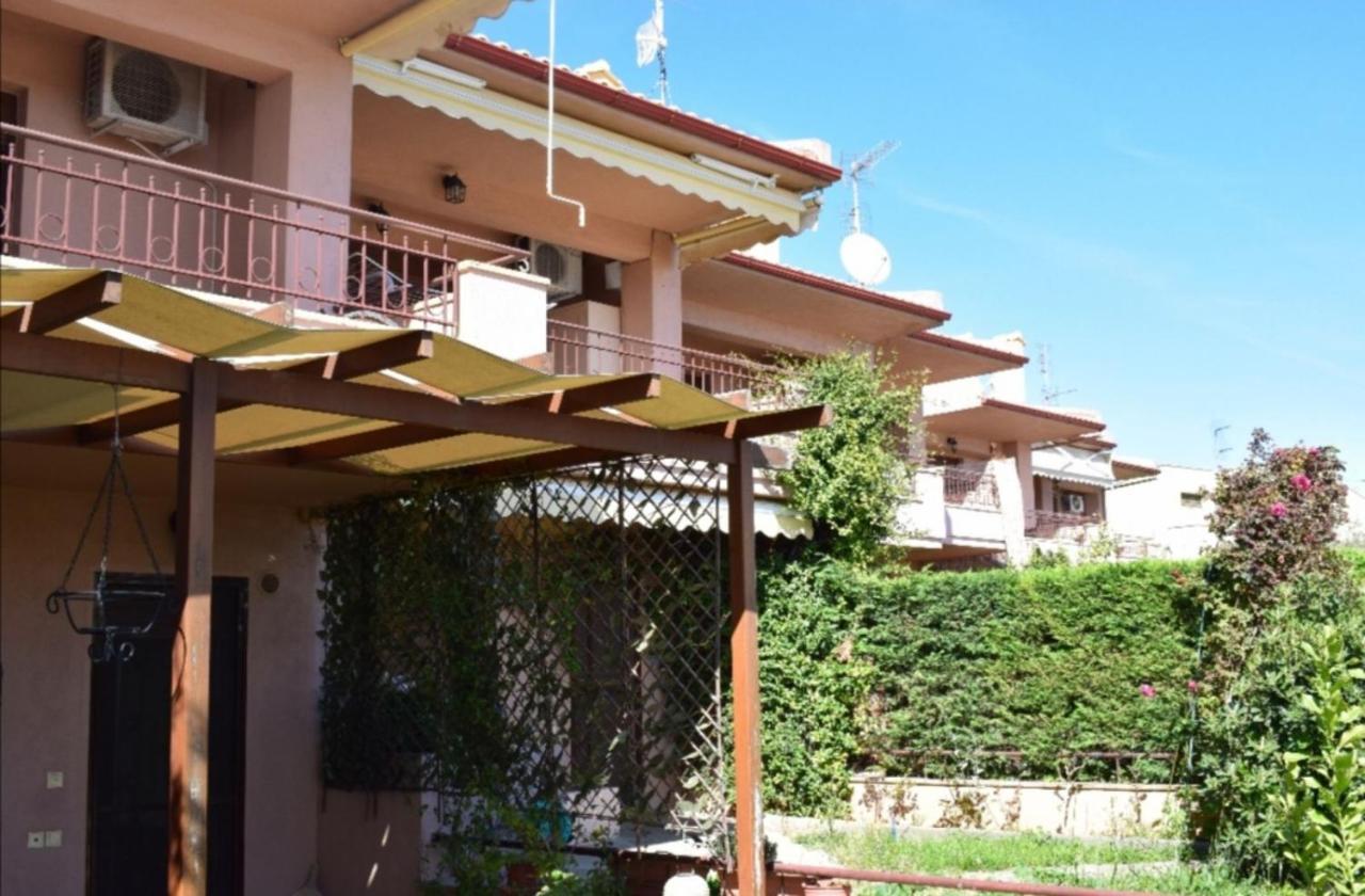 Twinstars With Courtyard And View Kalyves Polygyrou